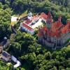 hrad Bouzov - letecký pohled