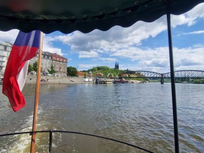 Stromořadí na Rašínově nábřeží k Vyšehradskému tunelu