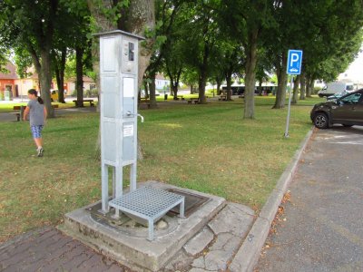 Lipová alej na náměstí v Bítově