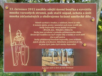 Sochy husitských bojovníků