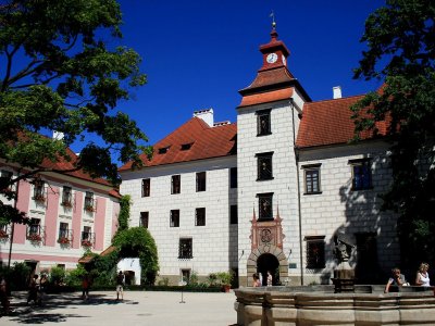 Provoz zámku Třeboň a Schwarzenberské hrobky v listopadu a prosinci